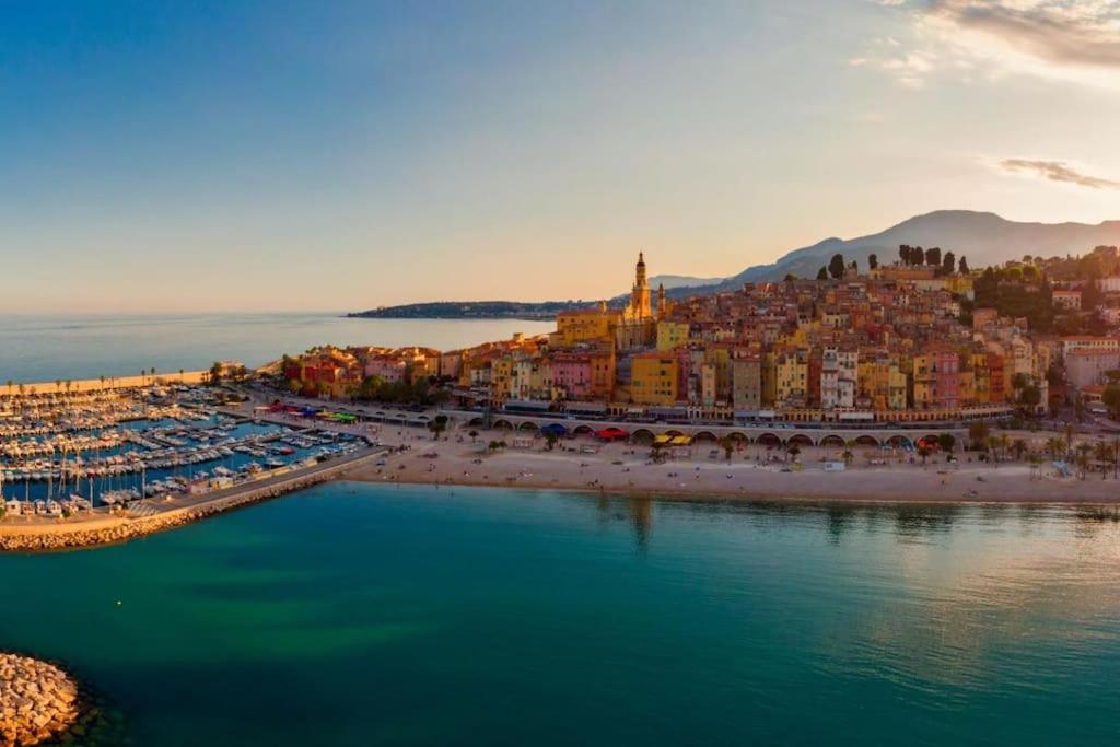 Menton Carre D'Or - Private Garage Apartment Bagian luar foto